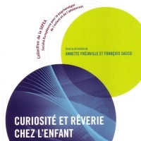 Curiosité et rêverie chez l'enfant